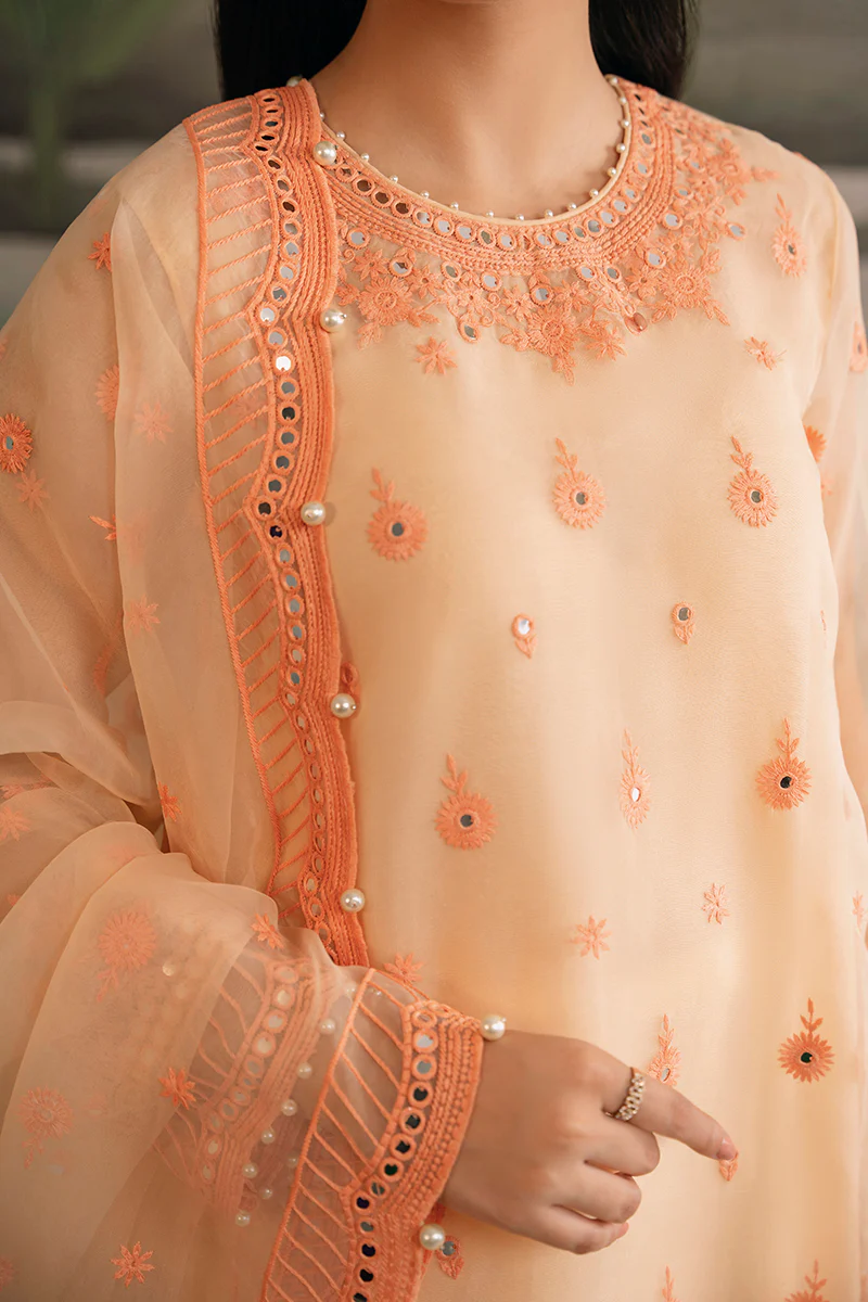 AUTUMN GLORY-2PC (SHIRT & DUPATTA) - Image 5