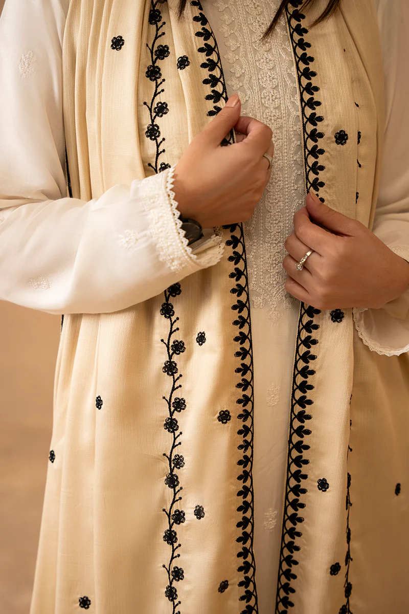 BLISS EMBROIDERED SHAWL - Image 3
