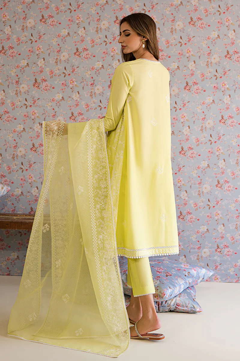 CALLA GREEN-3PC EMBROIDERED LAWN SUIT - Image 4