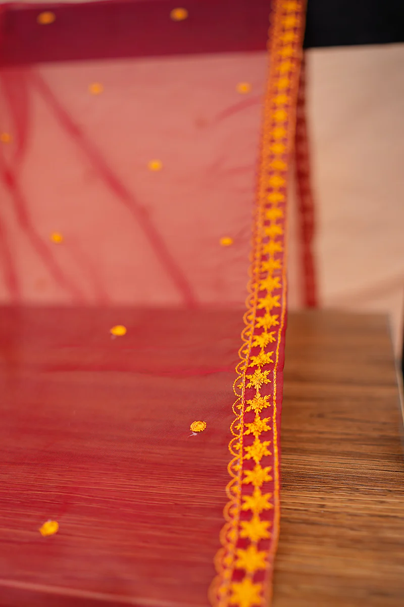CRIMSON TALE DUPATTA - Image 3