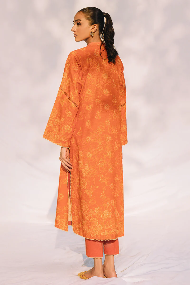 DAY LILIES-2PC KHADDAR SUIT - Image 3
