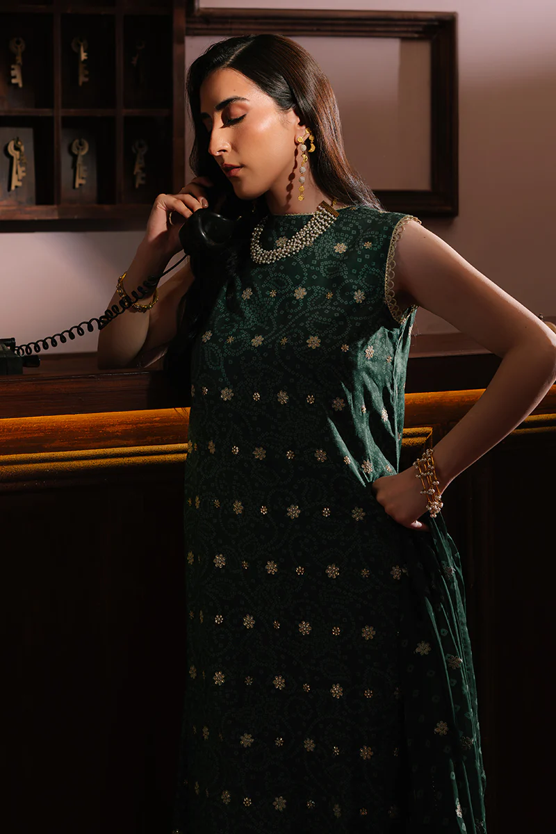 EMERALD MAJESTY-3PC SILK EMBROIDERED SUIT - Image 3