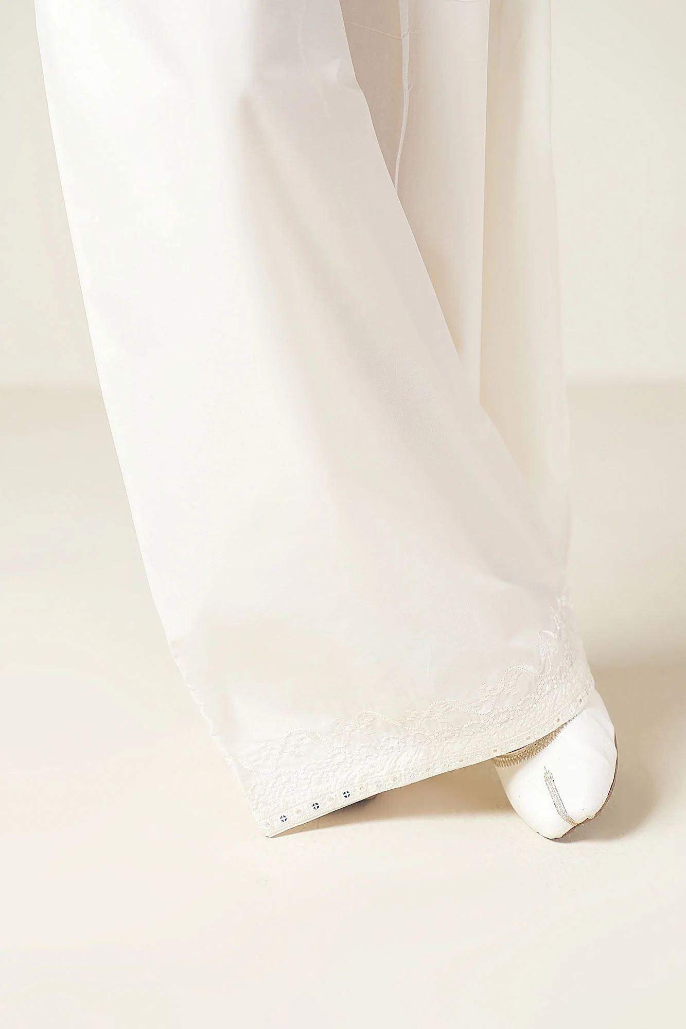 ETHEREAL EASE - Image 3