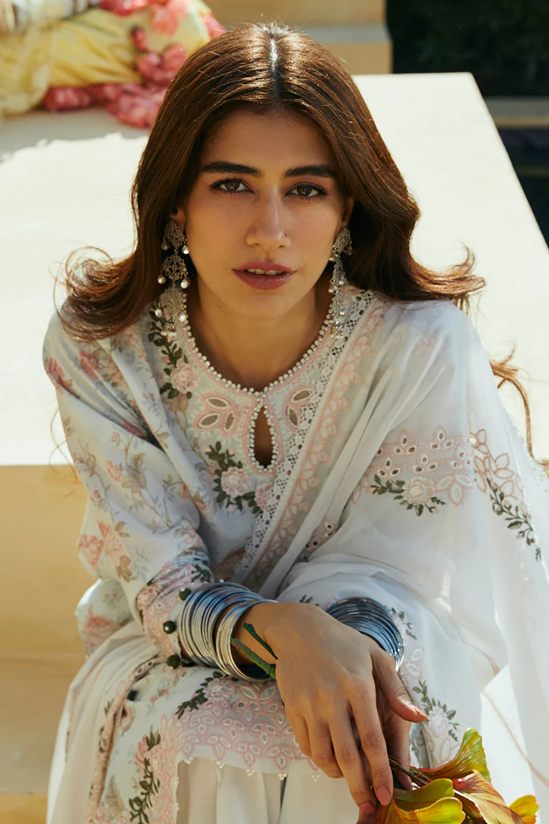 FLORAL MARINE STITCH 3PC: LAWN EMBROIDERED SUIT - Image 2