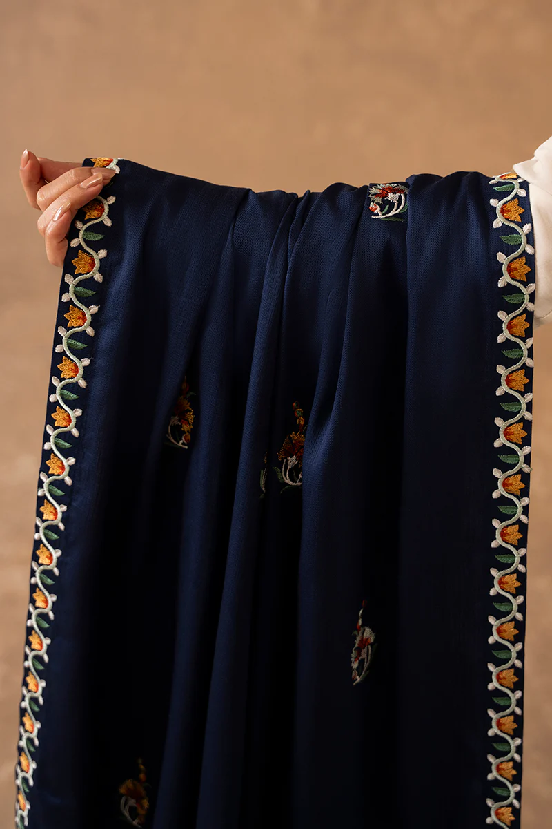 IRIS EMBROIDERED SHAWL - Image 4