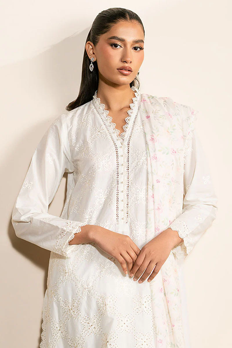 IVORY GLINT- 3PC EMBROIDERED LAWN SUIT - Image 3