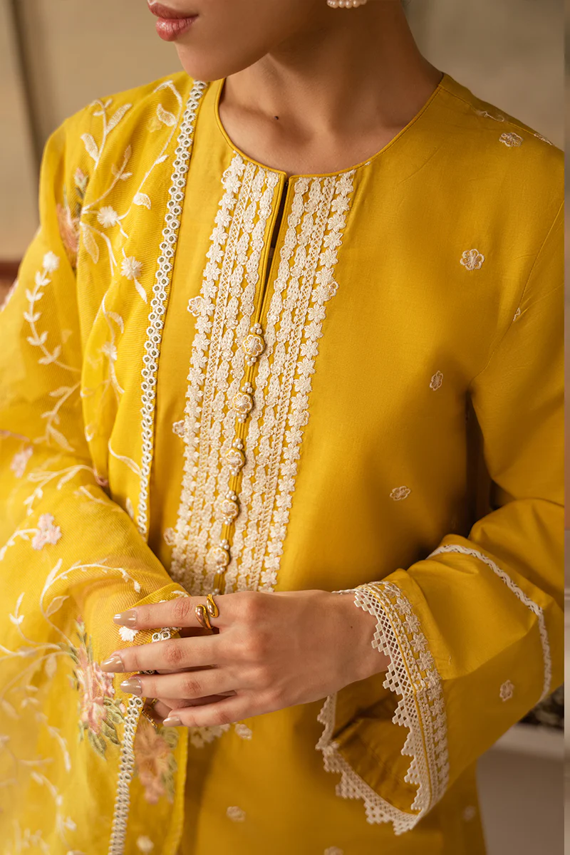 CEYLON YELLOW-3 PIECE EMBROIDERED LAWN SUIT - Image 4