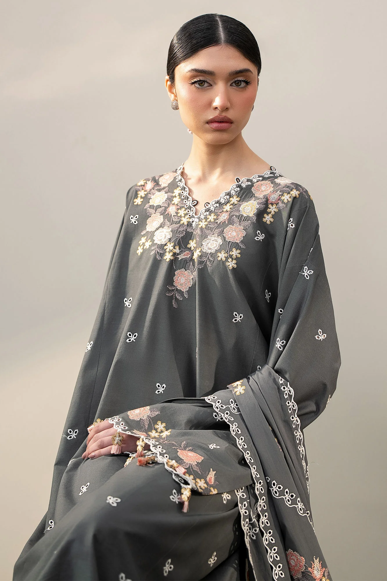 DEEP FOREST-3PC EMBROIDERED LAWN SUIT - Image 4