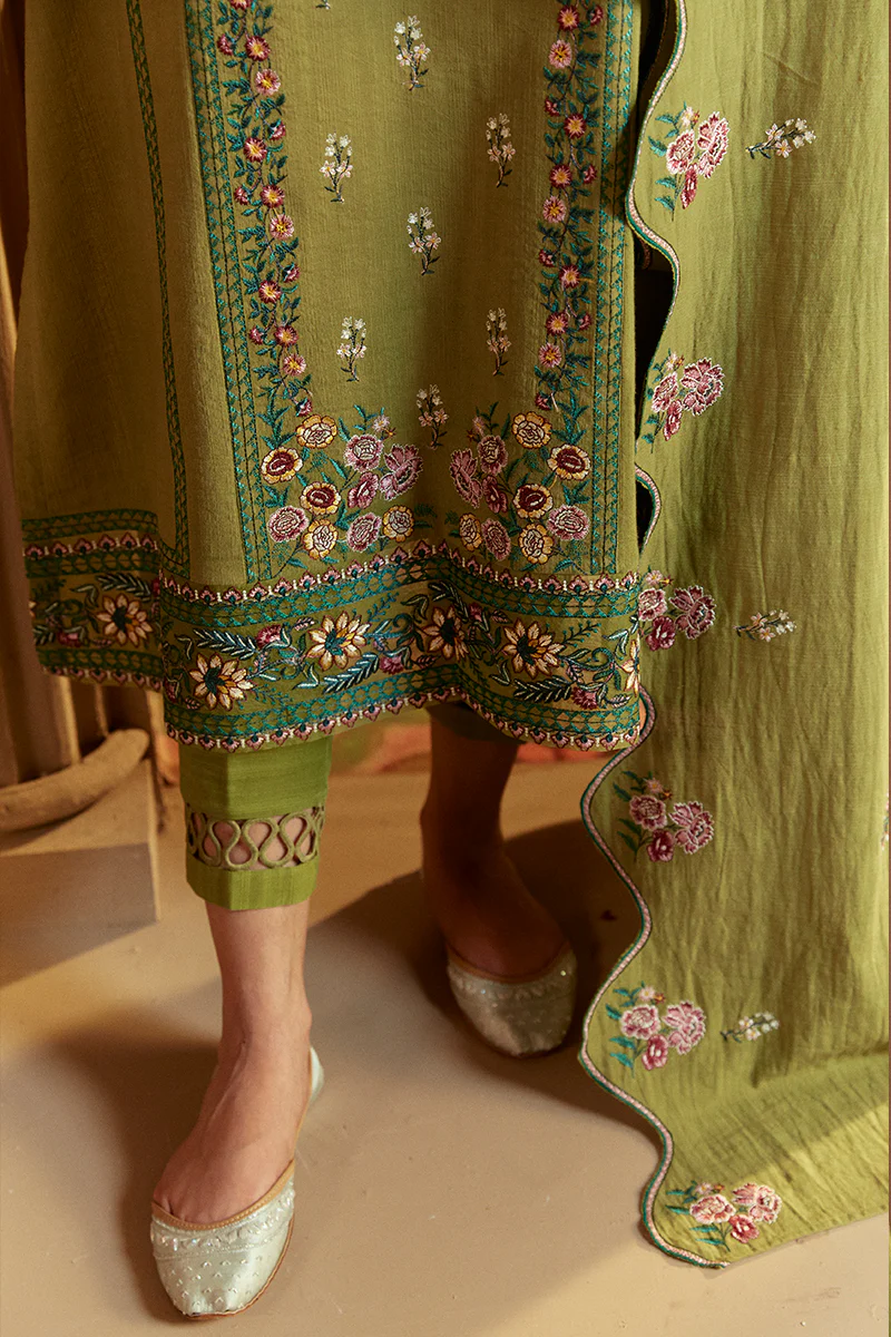 GREEN OASIS-3 PC KHADDAR EMBROIDERED SUIT - Image 3