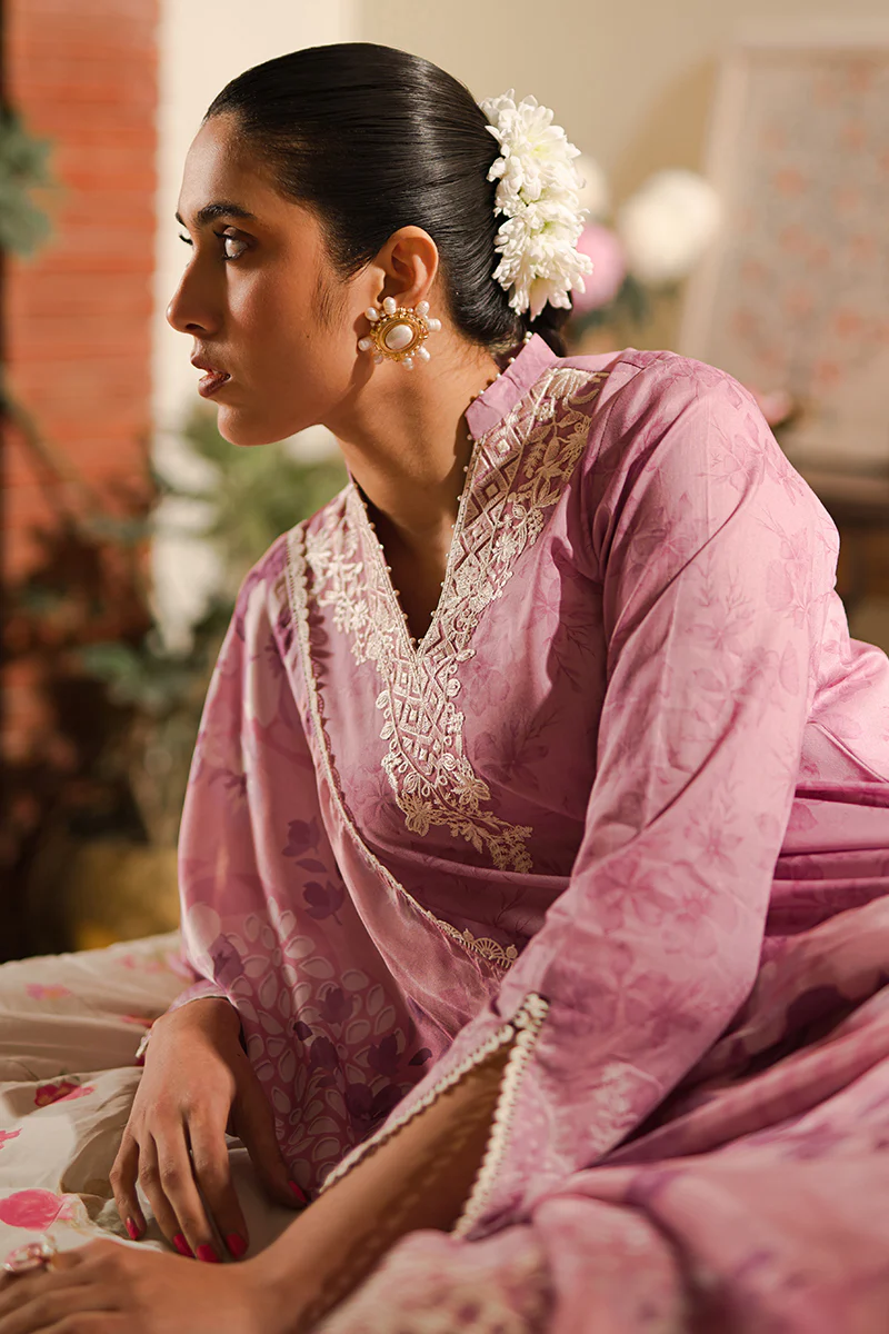 LILY DREAM-3 PIECE EMBROIDERED LAWN SUIT - Image 4