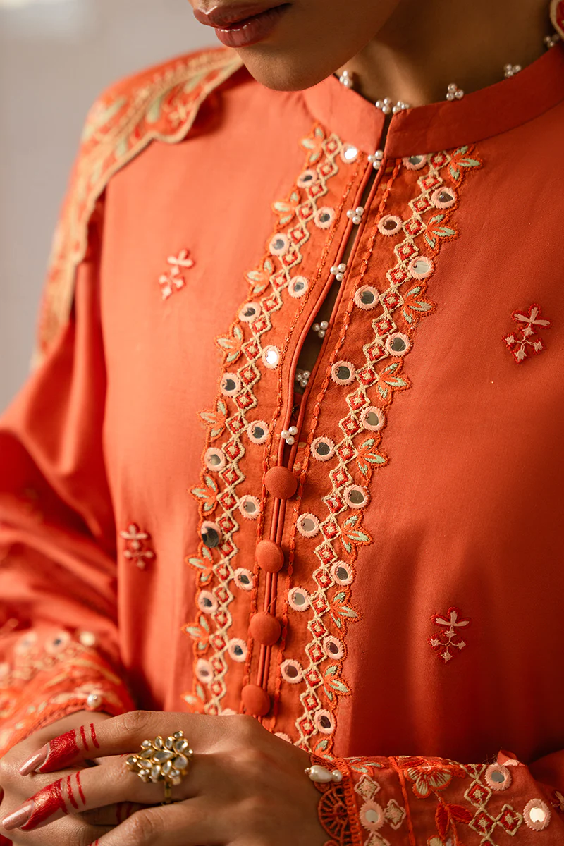 RUSTIC NOIR-3 PIECE EMBROIDERED LAWN SUIT - Image 2