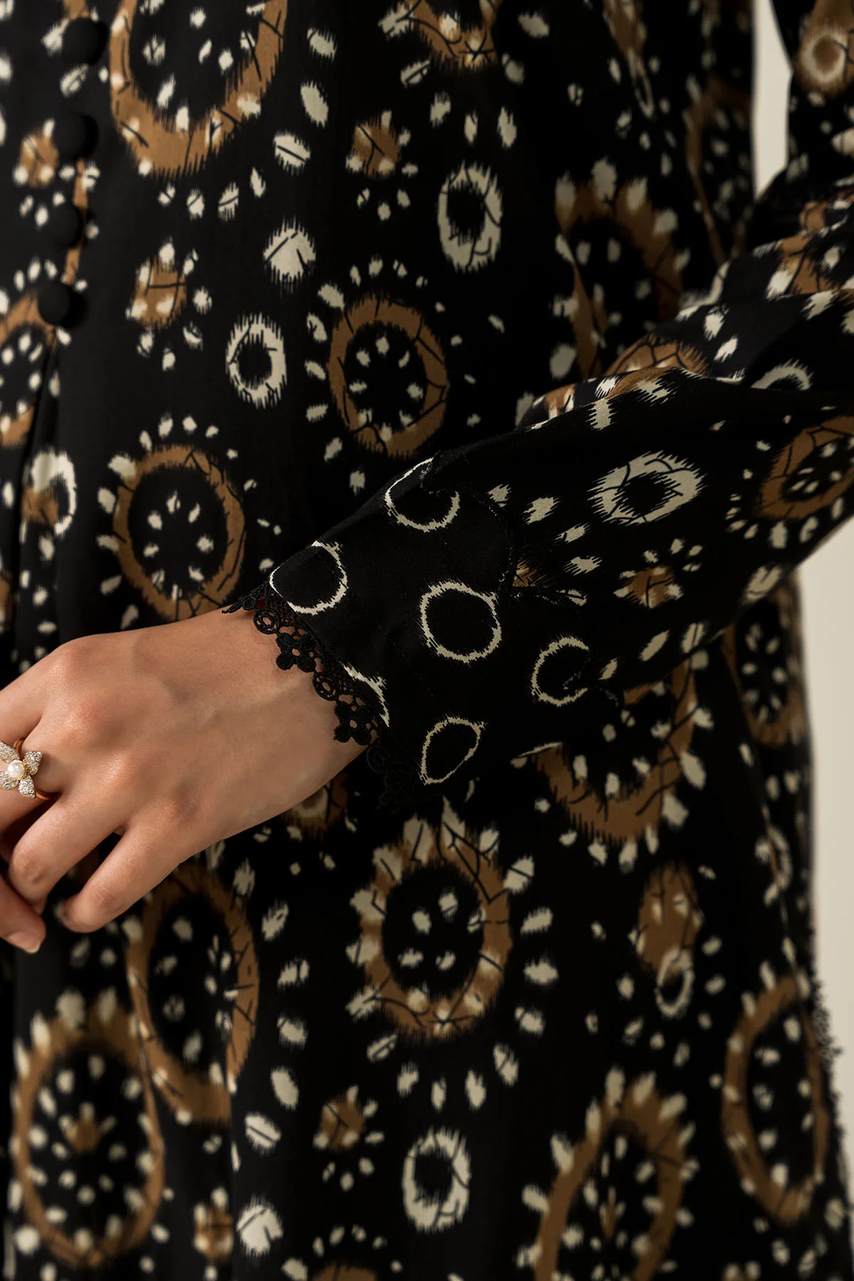 URBAN IKAT-2PC LINEN PRINTED SUIT - Image 4