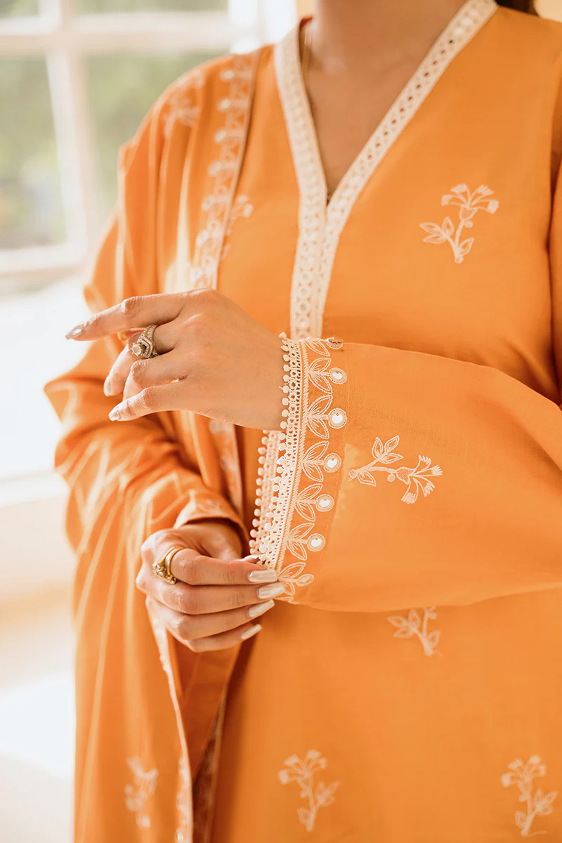 GOLDEN OAK-2PC (SHIRT & DUPATTA) - Image 4