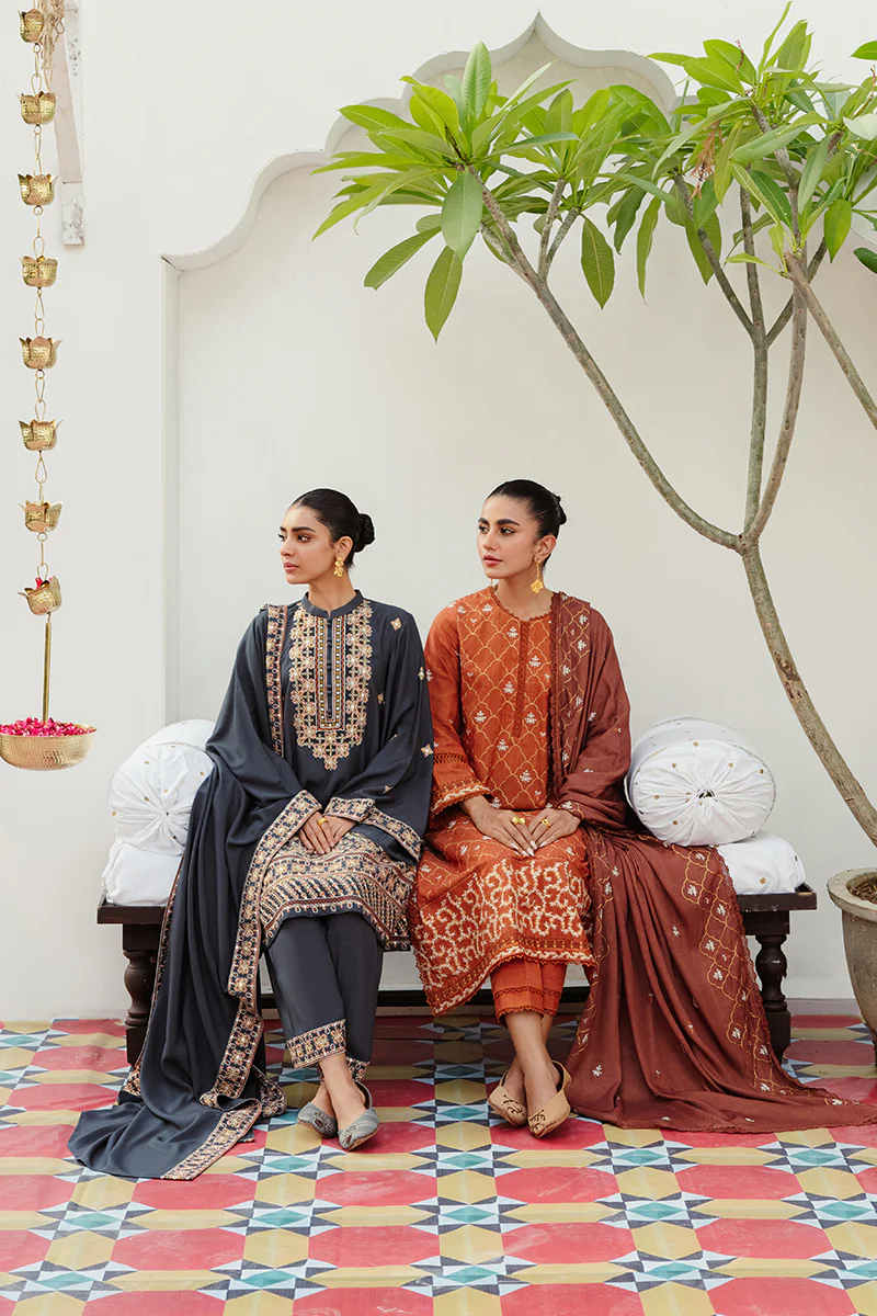 SMOKY FLECK-3PC LINEN EMBROIDERED SUIT - Image 7