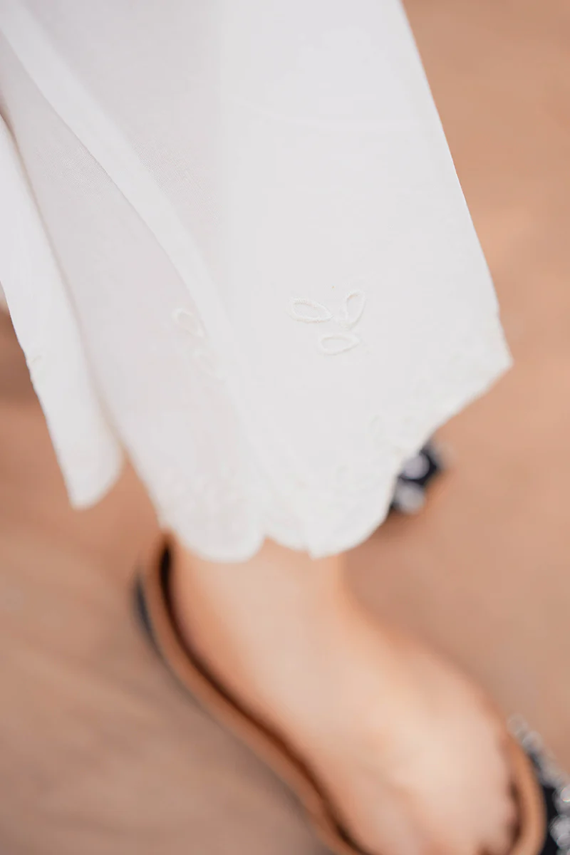 WHITE SWAN 1 - Image 2